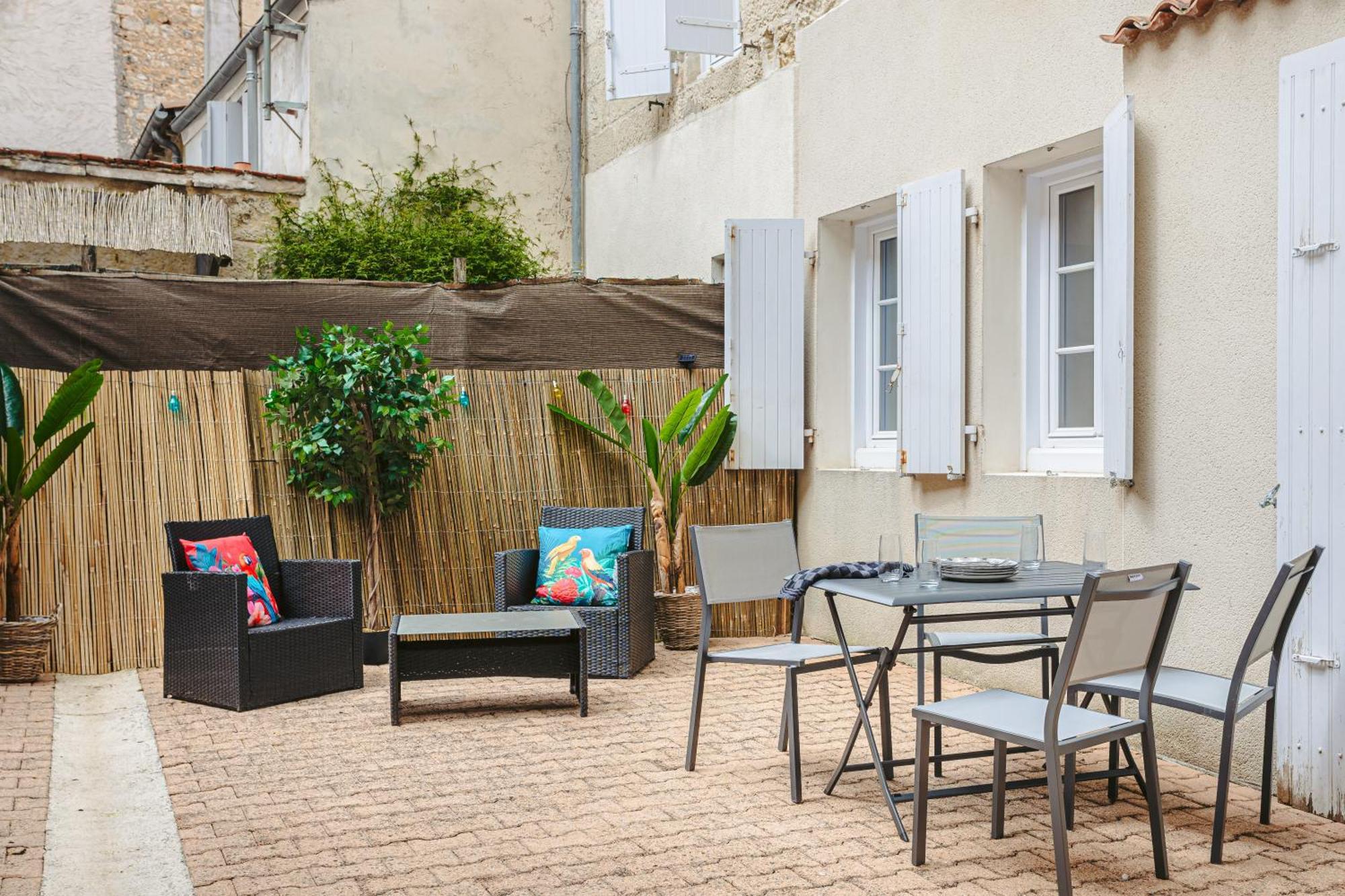 Olympia - Terrasse - Parking Gratuit - Centre Ville - Rez De Chaussee - Fibre Tv 4K ساتْ المظهر الخارجي الصورة